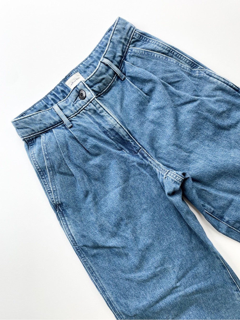 Wilfred Pleated Jeans